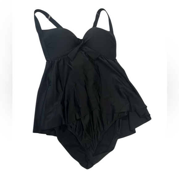 Torrid Black one piece Women's Swim size 1 R - Picture 1 of 10